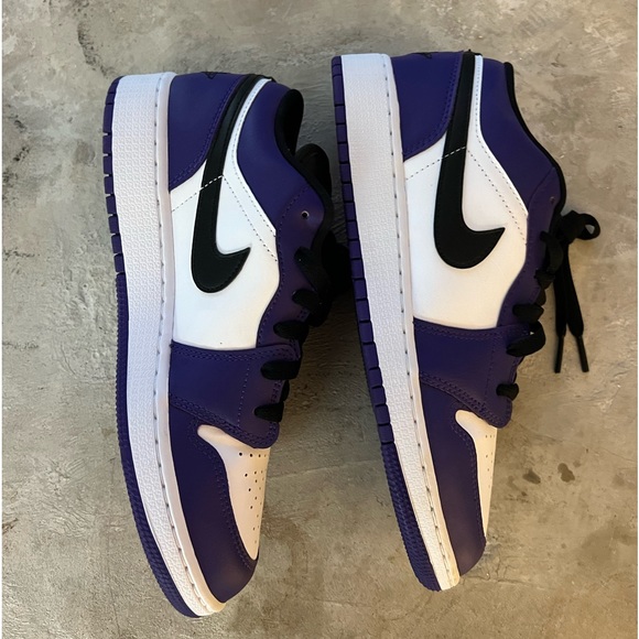 court purple jordan 1 6.5